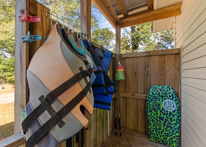 Holiday home Escape On The River Private Dock Kayaks Gazebo