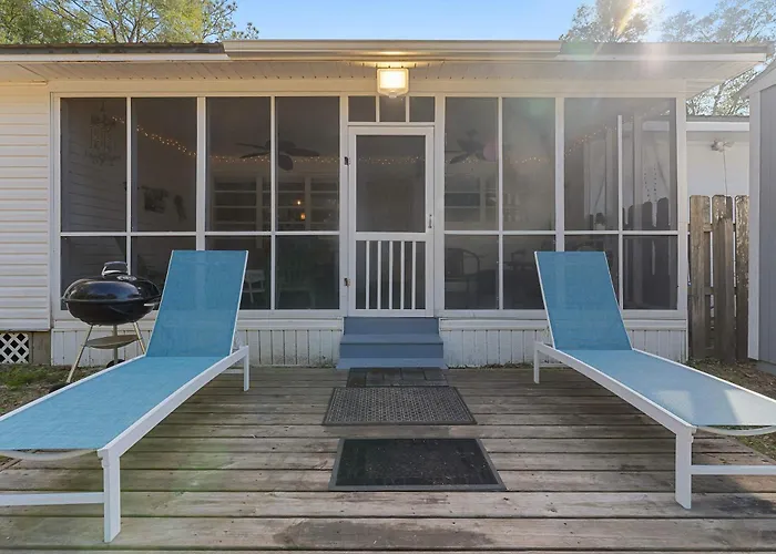 Escape On The River Private Dock Kayaks Gazebo *