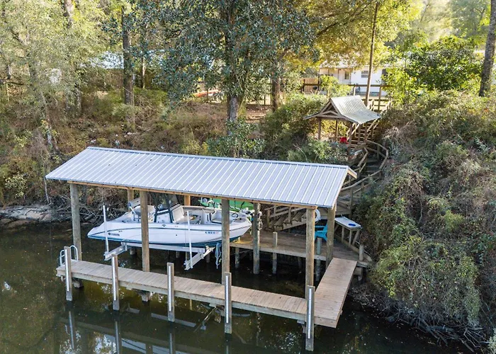 Holiday home Escape On The River Private Dock Kayaks Gazebo *
